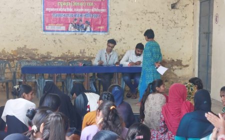 महिला नीति के अंतर्गत दी गई छात्राओं को वित्तीय साक्षरता की  जानकारी