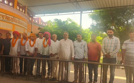 पचलंगी में स्वर्गीय राम सिंह मीणा की मनाई पुण्यतिथि: विद्यालय मे कुर्सी-टेबल किए भेंट