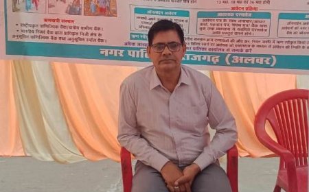 नगर पालिका राजगढ़ का कर्मचारी 12 हजार रुपये रिश्वत लेते रंगे हाथ गिरफ्तार