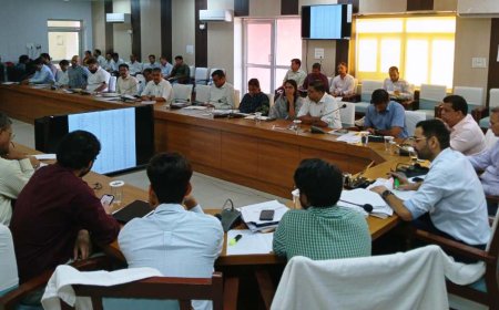 त्यौहारों से पहले आवश्यक सेवाओं की आपूर्ति निर्बाध रखने व मिलावट करने वालों पर निगरानी के निर्देश