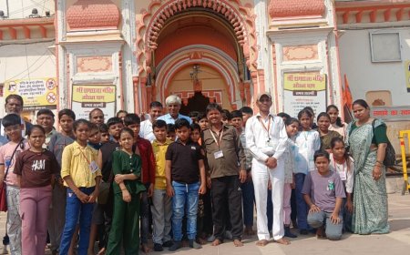 उच्च माध्यमिक आदर्श विद्या मंदिर के 42 भैया बहिनों का दल ऐतिहासिक व धार्मिक भ्रमण  कर हुए वापिस रवाना