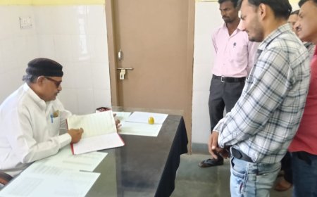 प्रधान नसरु खान ने किया ऊंटवाल की पीएचसी और ग्राम पंचायत का औचक निरीक्षण