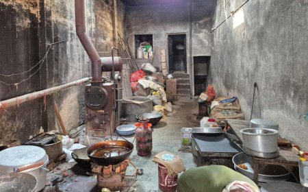 खेडली में खाद्य सुरक्षा विभाग की करवाईः शुद्ध आहार मिलावट पर वार' अभियान के तहत कई दुकानों से लिए सैंपल