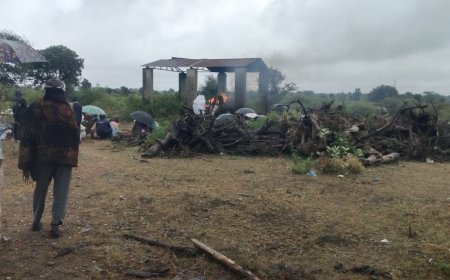 सालरा गाँव नगर निगम के वार्ड नंबर 56 में मोक्ष धाम और विश्राम गृह की कमी के चलते बारिश में अंतिम संस्कार में हो रही समस्याएं