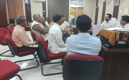 मतदाता सूचियों का विशेष गहन पुनरीक्षण कार्यक्रम के संबंध राजनैतिक दलों के साथ बैठक आयोजित