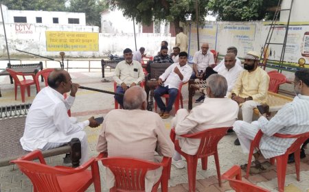 कांग्रेस नेता रविंद्र भड़ाना के पिता की शौकसभा में उदयपुरवाटी से सैकड़ो लोग हुए शामिल