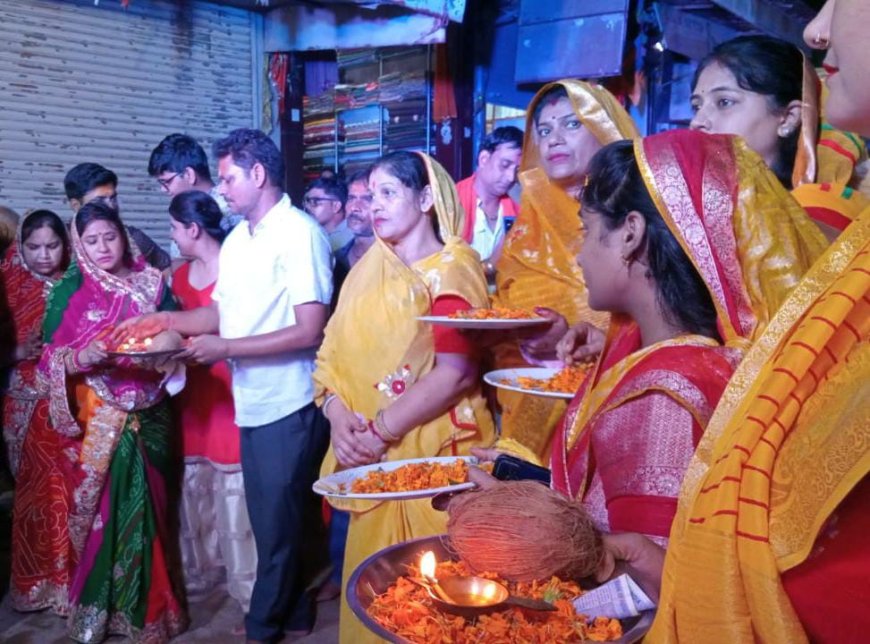कठूमर में बाबा लालदास की  बैंड-बाजों के साथ निकाली भव्य शोभायात्रा