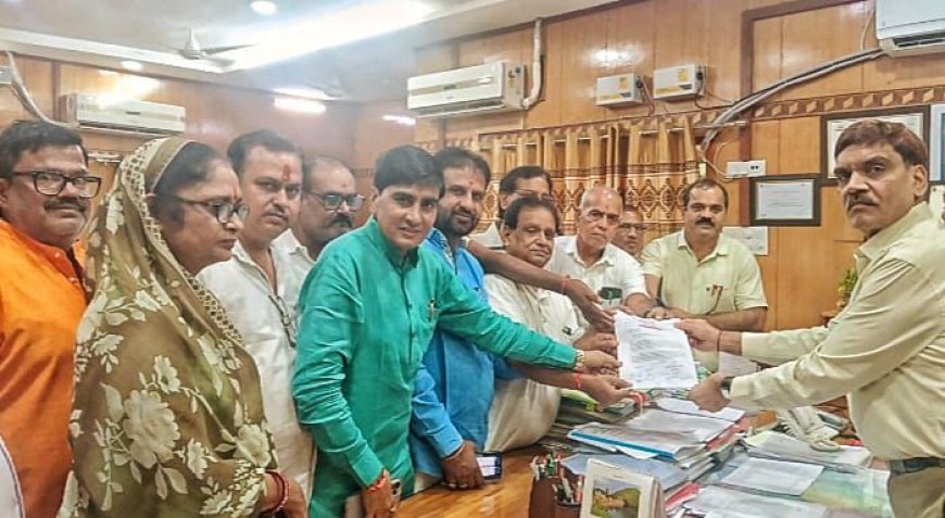 ब्राह्मण समाज पर आपत्तिजनक टिप्पणी के विरोध में सौंपा ज्ञापन