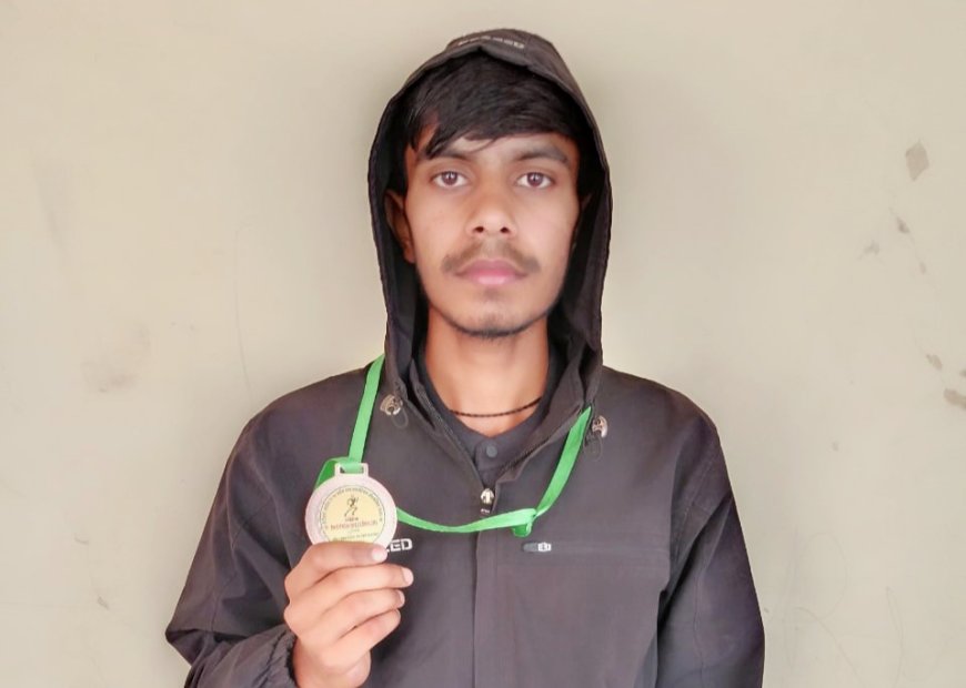 नारायणपुर के छात्र ने 69 वीं जिला स्तरीय एथलेटिक्स प्रतियोगिता में प्राप्त किया तृतीय स्थान