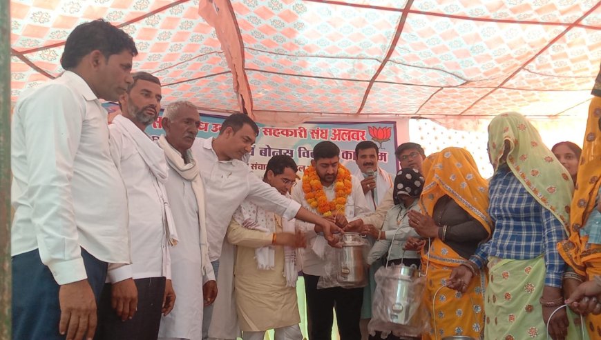 पशुपालकों को अब से दुध की 100 फैट पर मिलेगे 100 रुपए प्रति लीटर के दाम