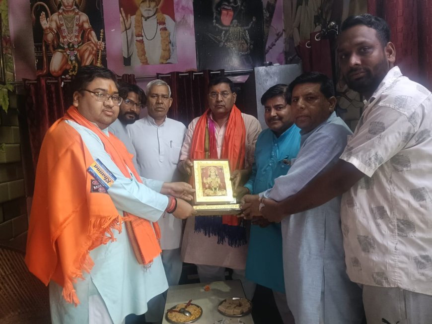 पूर्व विधायक रामहेत यादव ने अपने जन्म दिवस पर संत भास्कर भारद्वाज का लिया आशीर्वाद