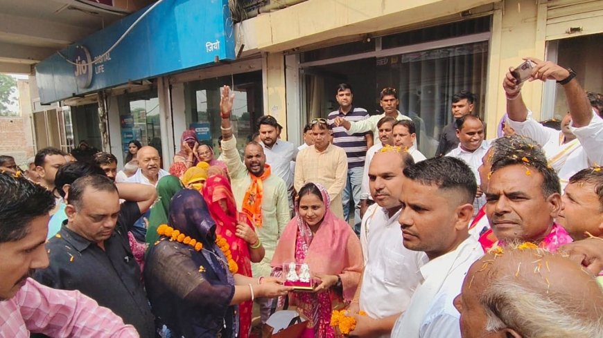 कठूमर में सांसद संजना जाटव का सोमेश्वर चौधरी के नेतृत्व में किया भव्य स्वागत