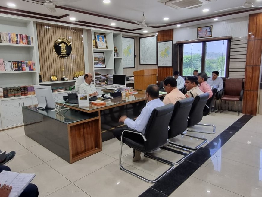 जिला कलक्टर ने ग्रेप 2 की पाबंदियां के संबंध में बैठक लेकर दिए निर्देश