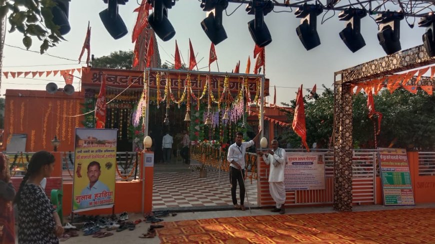 नौरगपरा के बुढ वाले बालाजी मेले में उमड़ा जनसैलाब;  ट्रैक्टर ट्राली व जीपों में गीत गाती हुई पहुंची महिलाएं