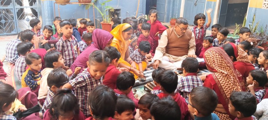 शिशु वाटिका आदर्श विद्या मंदिर में हुआ अग्निहोत्र यज्ञ का आयोजन