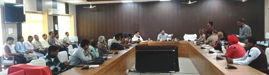 मतदाता सूची विशेष गहन पुनरीक्षण;  जिला निर्वाचन अधिकारी ने तैयारियों के बारे में मीडिया को दी जानकारी