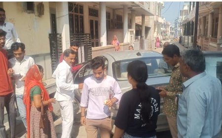 सैनिक कॉलोनी जा रही कार दुर्घटनाग्रस्त, चार घायल