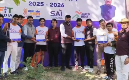 अलवर सांसद खेल उत्सव के द्वितीय चरण में तीन दिवसीय बैडमिंटन खेल प्रतियोगिता का हुआ शुभारंभ