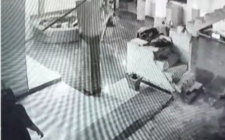 कृष्णजी की मूर्ति को उखाड़ कर ले गया नाबालिग, घर ले जाकर तोड़ दी