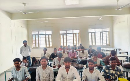 राजकीय महाविद्यालय वैर में बिरसा मुंडा जयंती पर निबंध प्रतियोगिता का आयोजन