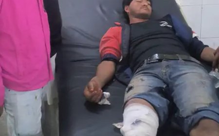 गोविंदगढ़ में दो बाइकों की भिड़ंत में तीन घायल: गड्ढों से बचने के प्रयास में सामने से आ रही बाइक से टकराए, दो युवक अलवर रेफर