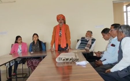 कानूनगो संघ की जिला कार्यकारिणी में वरिष्ठ उपाध्यक्ष बने राजेश मीना किया साफा पहनाकर स्वागत