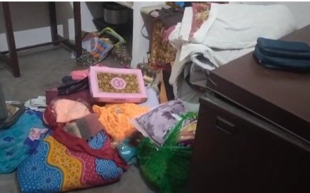 रात्रि गश्त की ढोल में पोल पूर्व विधायक के घर से कुछ दूरी पर बंद मकान में  डेढ़ से दो लाख की नकदी व जेवरात पार