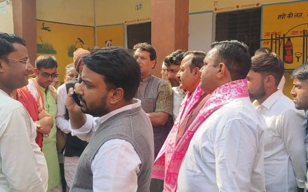 बयाना में ‘150 यूनिट मार्च’ कार्यक्रम के दौरान हंगामा, दो गुटों में तकरार के बीच दोबारा शुरू हुआ कार्यक्रम