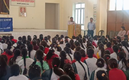 कठूमर की आईटी टीम एवं मास्टर ट्रेनर द्वारा को युवाओं को विशेष गहन पुनरीक्षण कार्यक्रम का महत्व समझाया