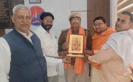 कोटकासिम के नए थाना अधिकारी का संत भास्कर भारद्वाज के सानिध्य में भव्य स्वागत