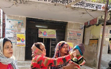 कठूमर में राष्ट्रीय पल्स पोलियो अभियान में बच्चों को पिलाई दो बूंद जिंदगी की