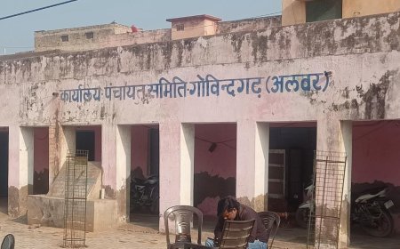 दीनार पंचायत को गोविंदगढ़ से जोड़ने का विरोध: लक्ष्मणगढ़ में यथावत रखने की मांग, ग्रामीणों ने पंचायत मुख्यालय पर की जनसभा