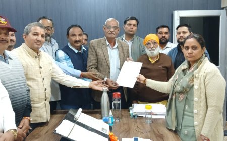 आईएएस  वर्मा की कथित आपत्तिजनक टिप्पणी पर तीखा विरोध, विप्र फाउंडेशन ने राष्ट्रपति के नाम ज्ञापन सौंपा