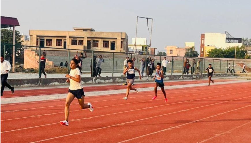 विजेता खिलाड़ियों को मेडल एवं ट्रॉफी वितरित