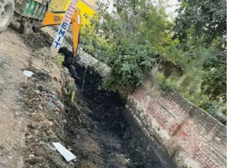 रामगढ़ के खेडी रोड पर समस्या का समाधान: गंदे पानी की हुई निकासी, स्थानीय लोगों ने ली राहत की सांस