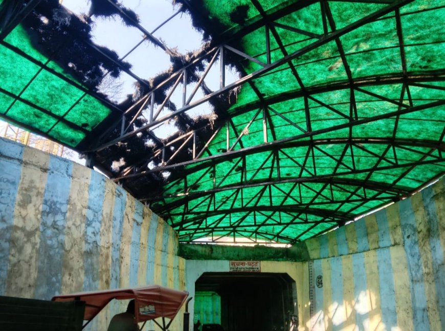 कचरे के ढेर में लगी आग, अंडरपास में धुआं  भरने से हड़कंप