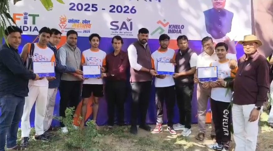 अलवर सांसद खेल उत्सव के द्वितीय चरण में तीन दिवसीय बैडमिंटन खेल प्रतियोगिता का हुआ शुभारंभ