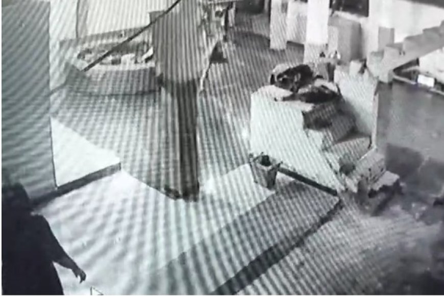 कृष्णजी की मूर्ति को उखाड़ कर ले गया नाबालिग, घर ले जाकर तोड़ दी