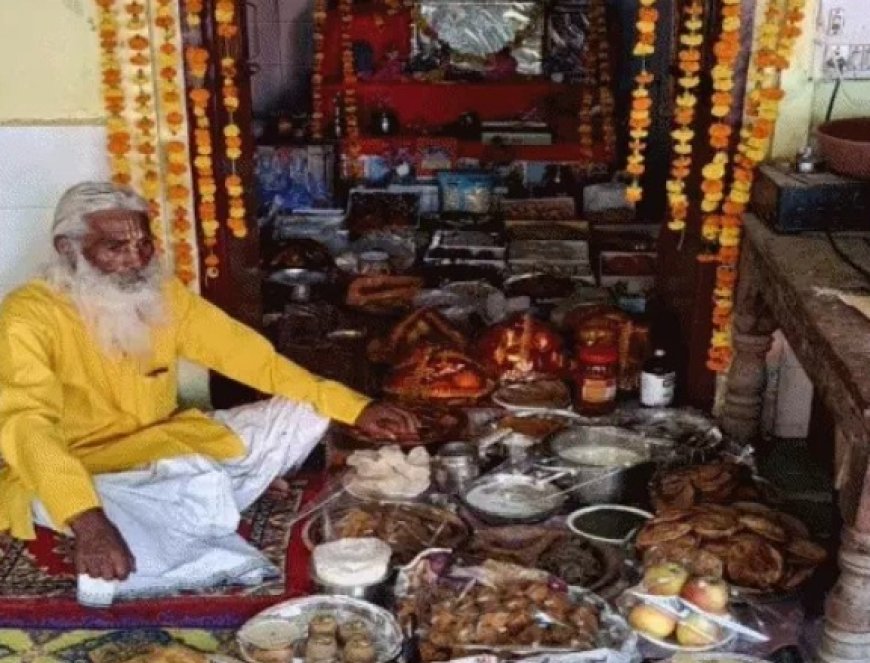 गोविंदगढ़ में 11 कुंडीय हवन यज्ञ:56 भोग प्रसाद अन्नकूट भंडारे में बांटी, संत बालक दास महाराज का जन्मदिन मनाया
