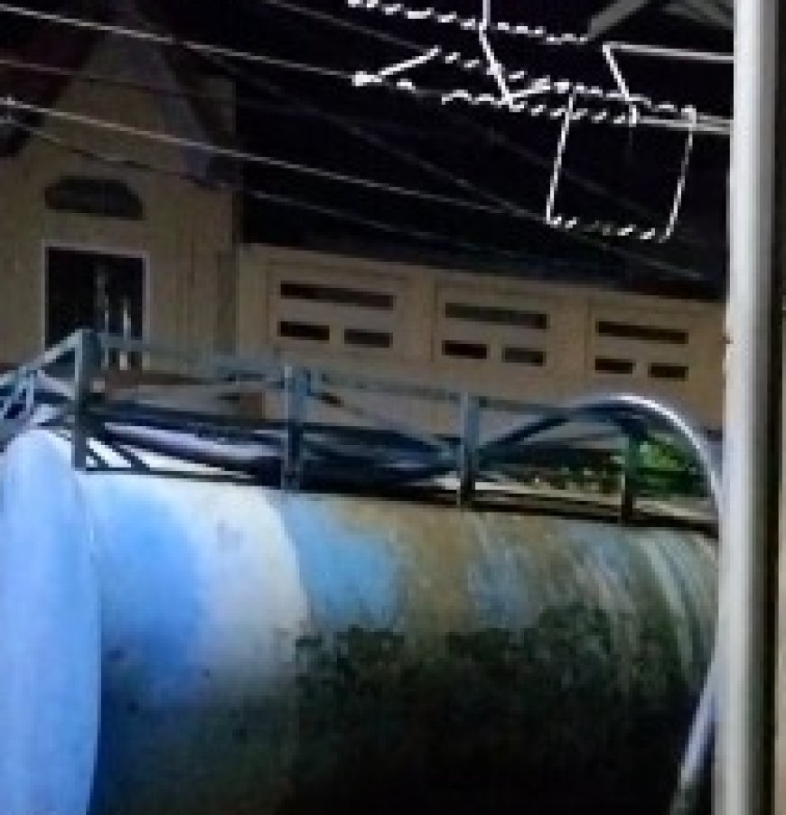 विधुत के झूलते हुए करंट युक्त लाईन के तार दे रहे हैं बडी दुर्घटना को न्योता