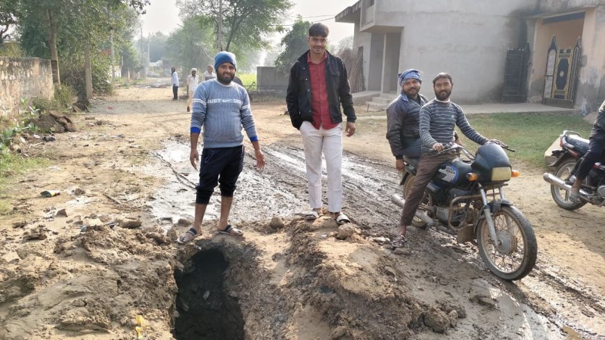 सालवाडी में पाइपलाइन फटी, हजारों लीटर पानी बर्बाद :अधिकारियों की लापरवाही से सड़कों पर बह रहा पानी