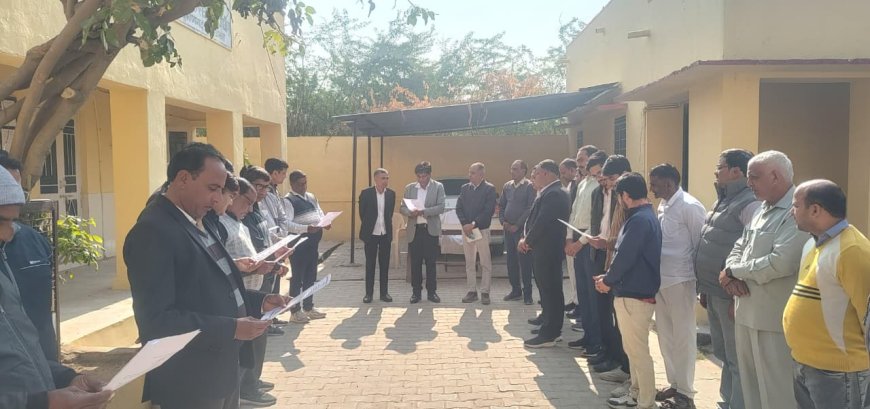 लक्ष्मणगढ़ के न्यायालय परिसर तालुका विधिक सेवा समिति द्वारा मनाया संविधान दिवस मनाया