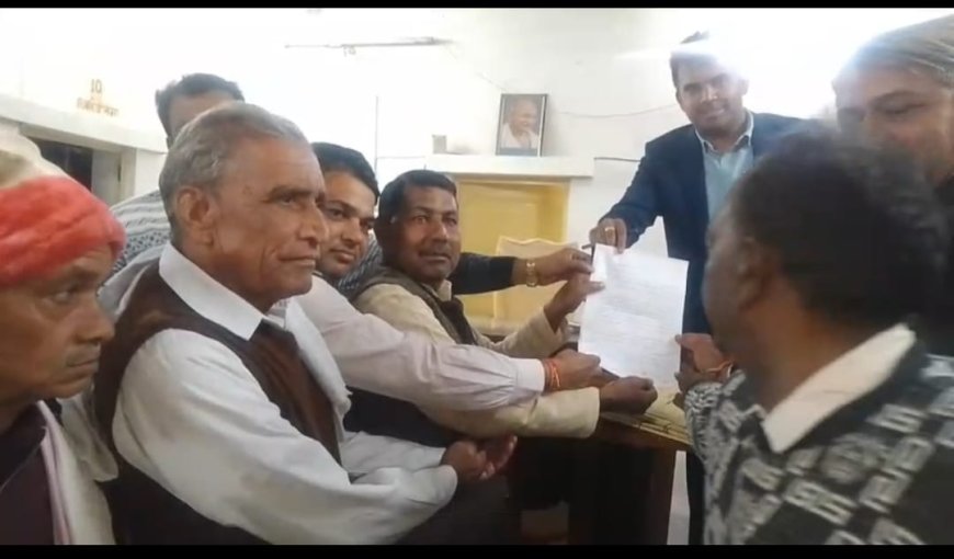 श्मशान घाट एवं मंन्दिर भूमि पर सीवरेज ट्रीटमेंट प्लांट लगाने का किया कस्बावासियों ने विरोध