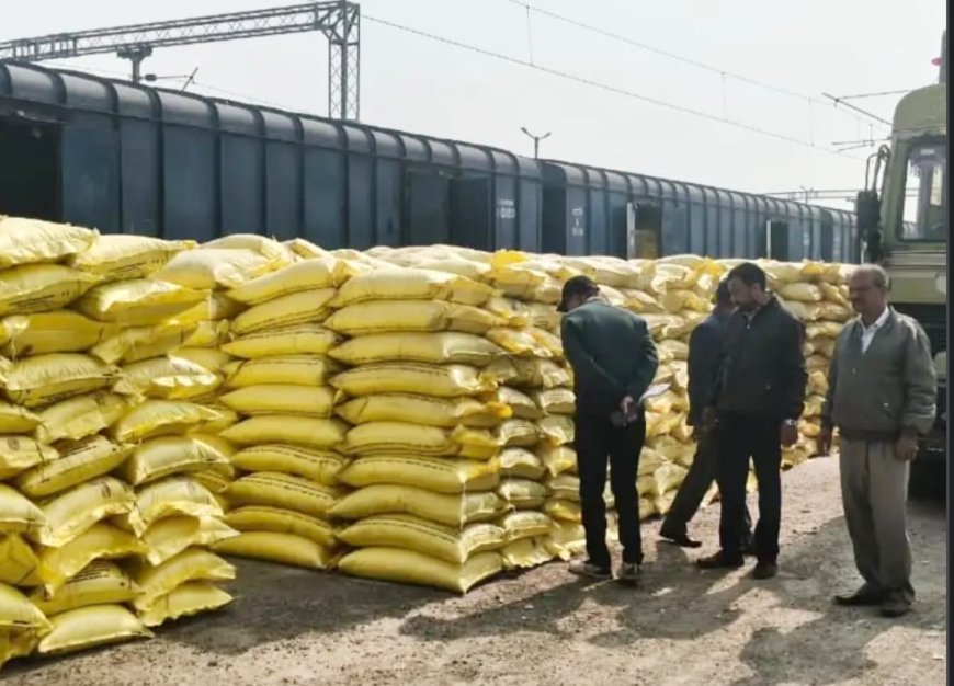 खैरथल-तिजारा जिले में 29,260 बैग यूरिया की बड़ी खेप पहुंची :रबी सीजन के लिए किसानों को मिलेगी राहत
