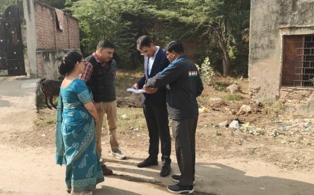 तिजारा विधानसभा में उप जिला निर्वाचन अधिकारी ने एसआईआर कार्य का किया निरीक्षण