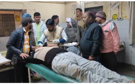 सार्वजनिक निर्माण विभाग की लापरवाही से  निर्माणाधीन सड़क बनी खतरनाक