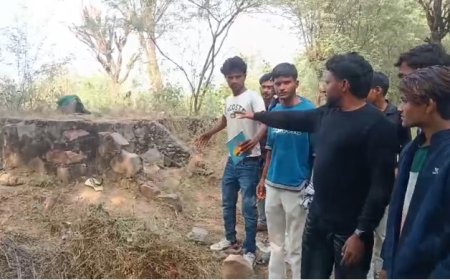 कब्रिस्तान भूमि पर भूमाफिया गिरोह द्वारा कब्जे के आरोप, स्थानीय लोगों ने किया विरोध प्रदर्शन