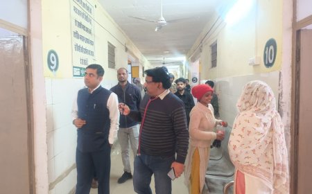 जिला कलेक्टर ने कामां उप जिला चिकित्सालय का किया ओचक निरीक्षण, सफाई व्यवस्था में सुधार के दिए निर्देश