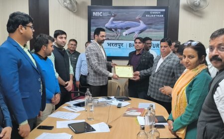 एसआईआर में उत्कृष्ट प्रदर्शन करने वाले बीएलओ सुपरवाइजरों को निर्वाचन आयोग द्वारा सम्मान