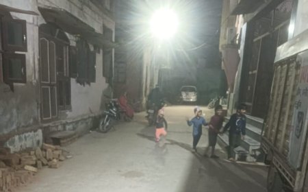 आवासीय क्षेत्र में यातायात की एक गंभीर समस्या,  स्पीड ब्रेकर लगाने की मांग